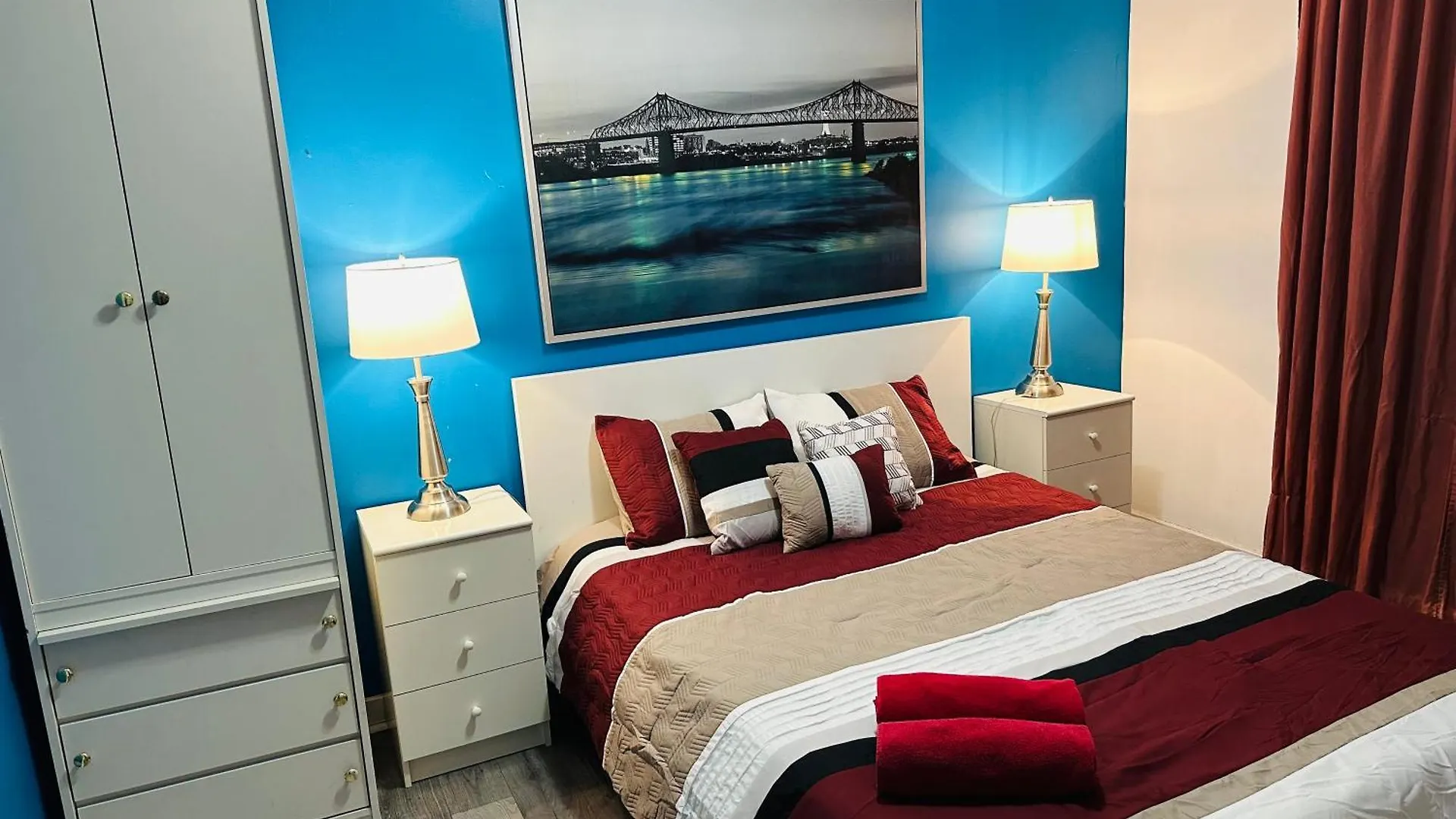 Roi Des Auberges Montreal Guest house